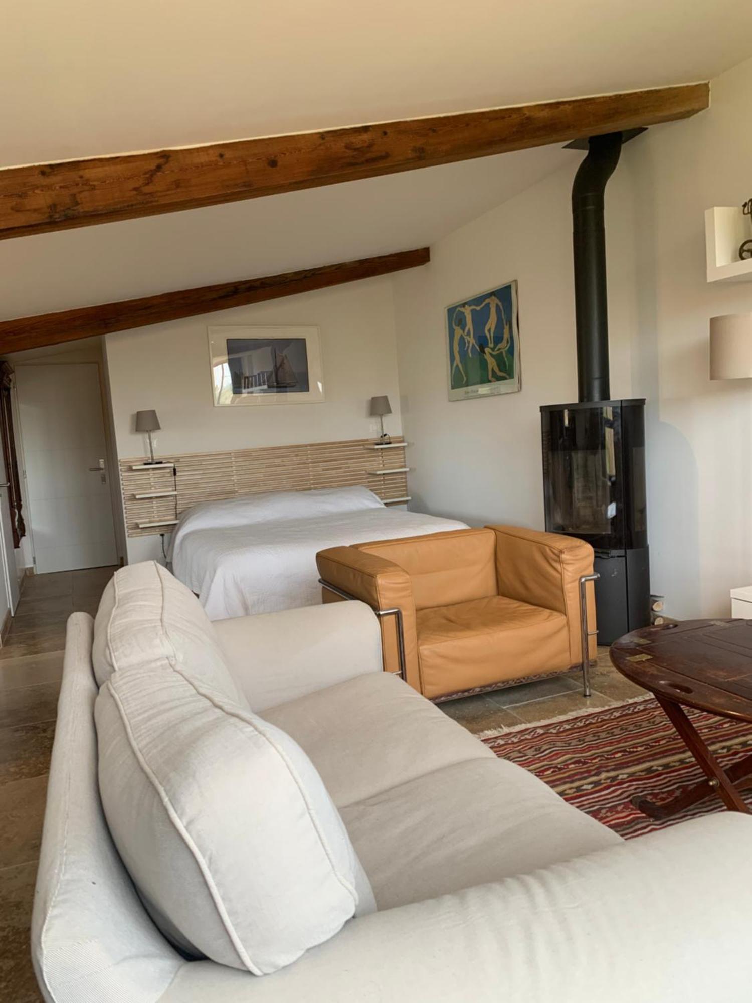 Magnanerie De Sainte Croix Hotel Ruang foto